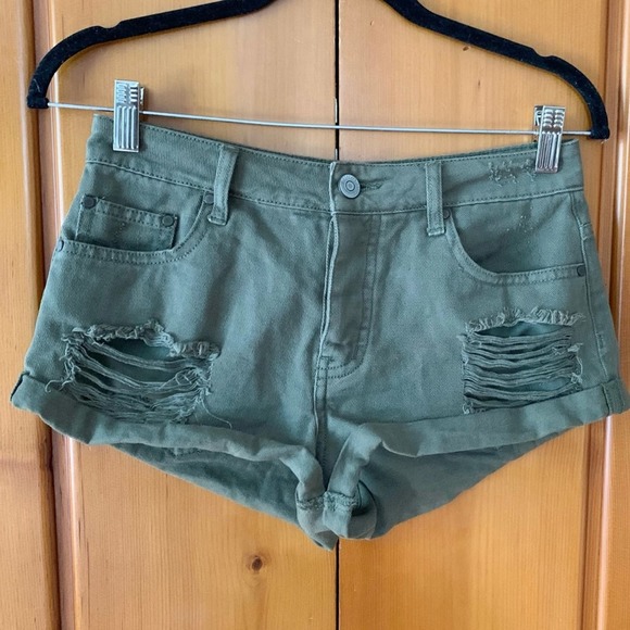 Forever 21 Women's Distressed Rolled Up Denim Shorts - Green, Size 26 - Picture 2 of 6